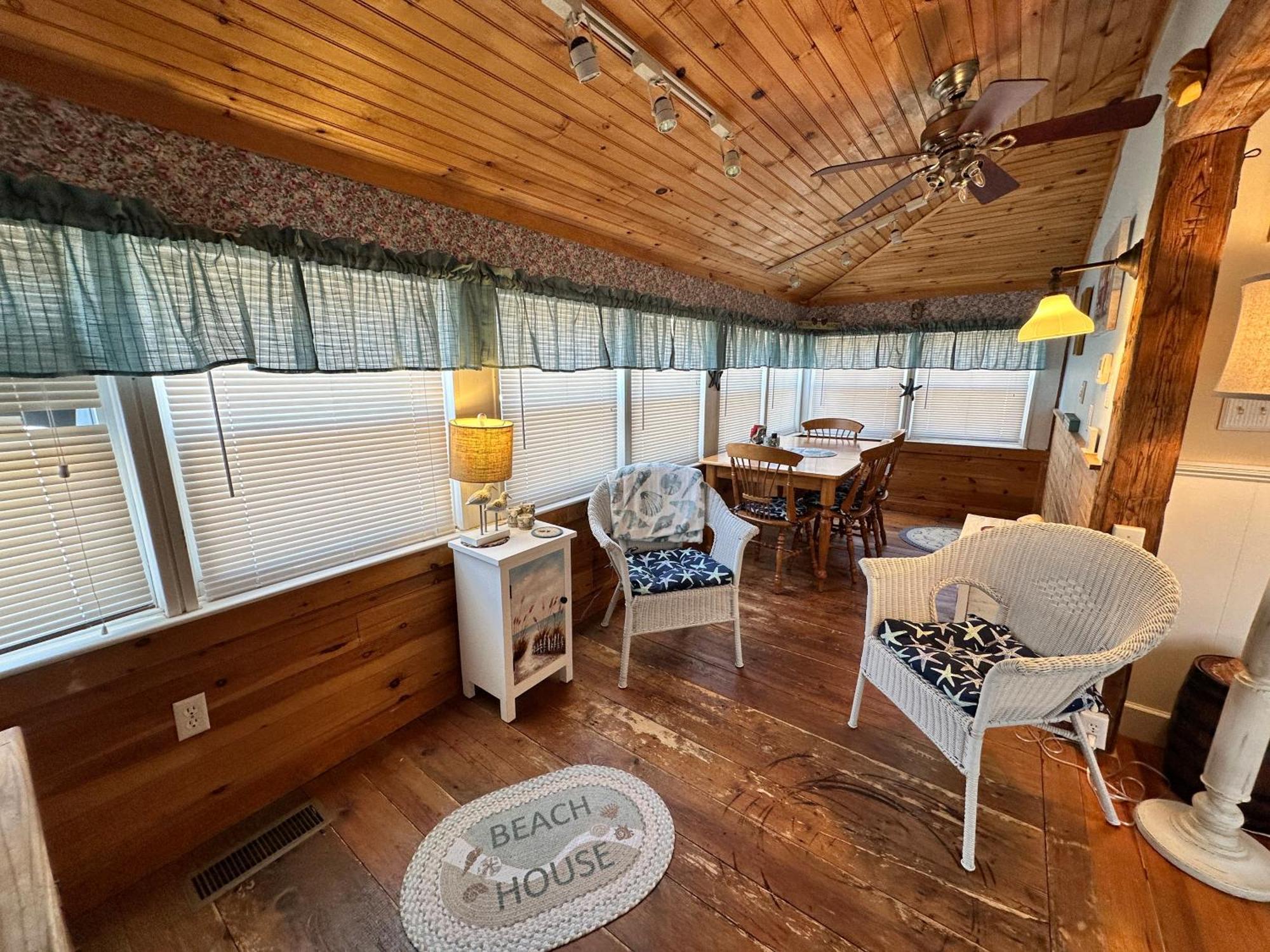 7 Beachside Inn Хэмптон Экстерьер фото